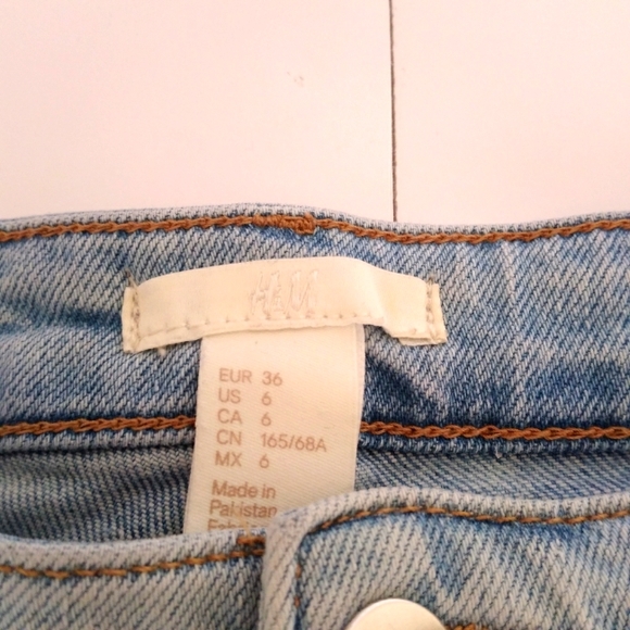 H&M Distress Denim Shorts - Picture 9 of 10